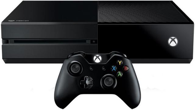Microsoft Xbox One Gaming Console 500GB in Gloss Black in Good condition