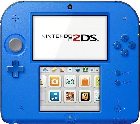 Nintendo 2DS Handheld Gaming Console 2GB in Electric Blue Mario Kart 7 Edition in Excellent condition